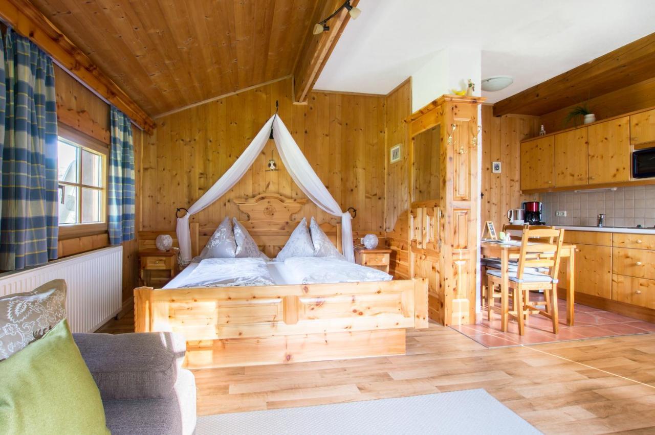 Hauslhof Bed & Breakfast *